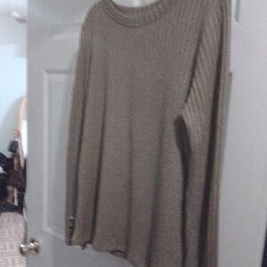 Worthington Women's Sweater - Olive Crew Neck